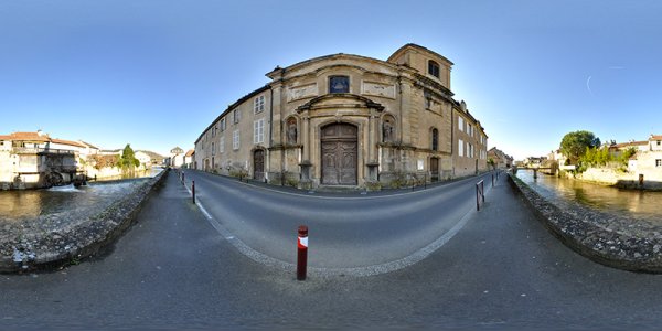 Quai des Récollets à Saint-Céré : visite panoramique 360° le long de la Bave dans le Lot