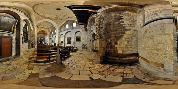Le « Pilier de L'abbaye de Souillac », XIIe siècle, art roman. 