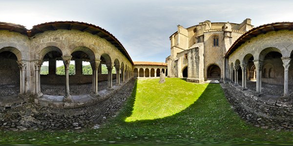 Le cloître de la cathédrale de Saint-bertrand de Comminges