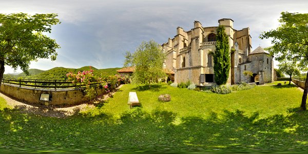 Jardin de la cathédrale de Saint-Bertrand de Comminges