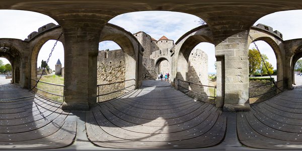 Barbacane Saint-Louis cité de Carcassonne 