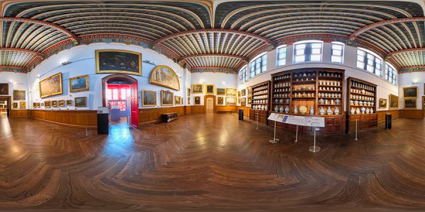 Galerie Barathier ou salle des faïences du Musée d'Art et d'Histoire de Narbonne