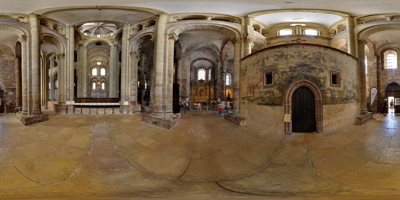 Travée de l'abbatiale de Conques